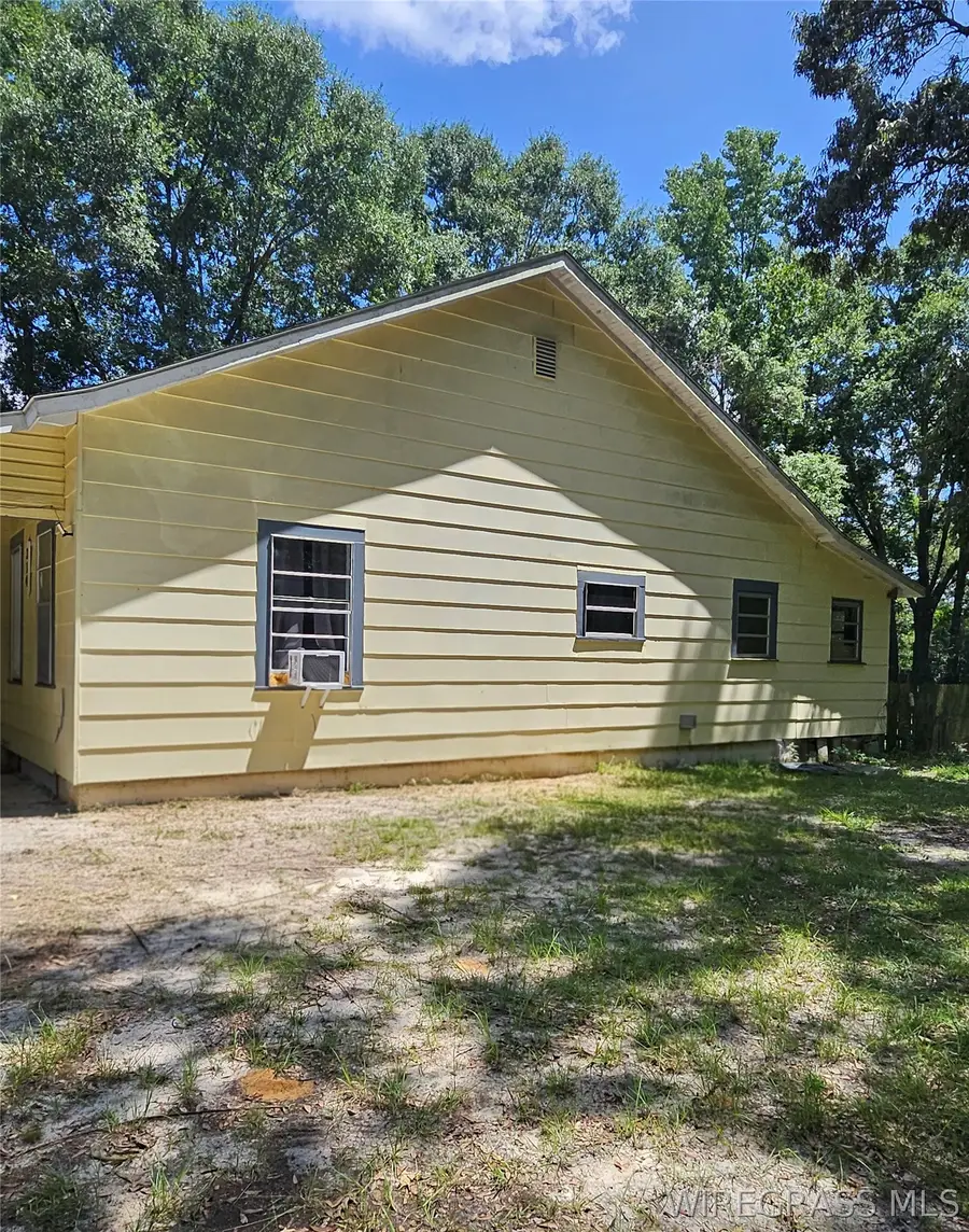 314 E Smith Avenue, Geneva, AL 36340 - #2