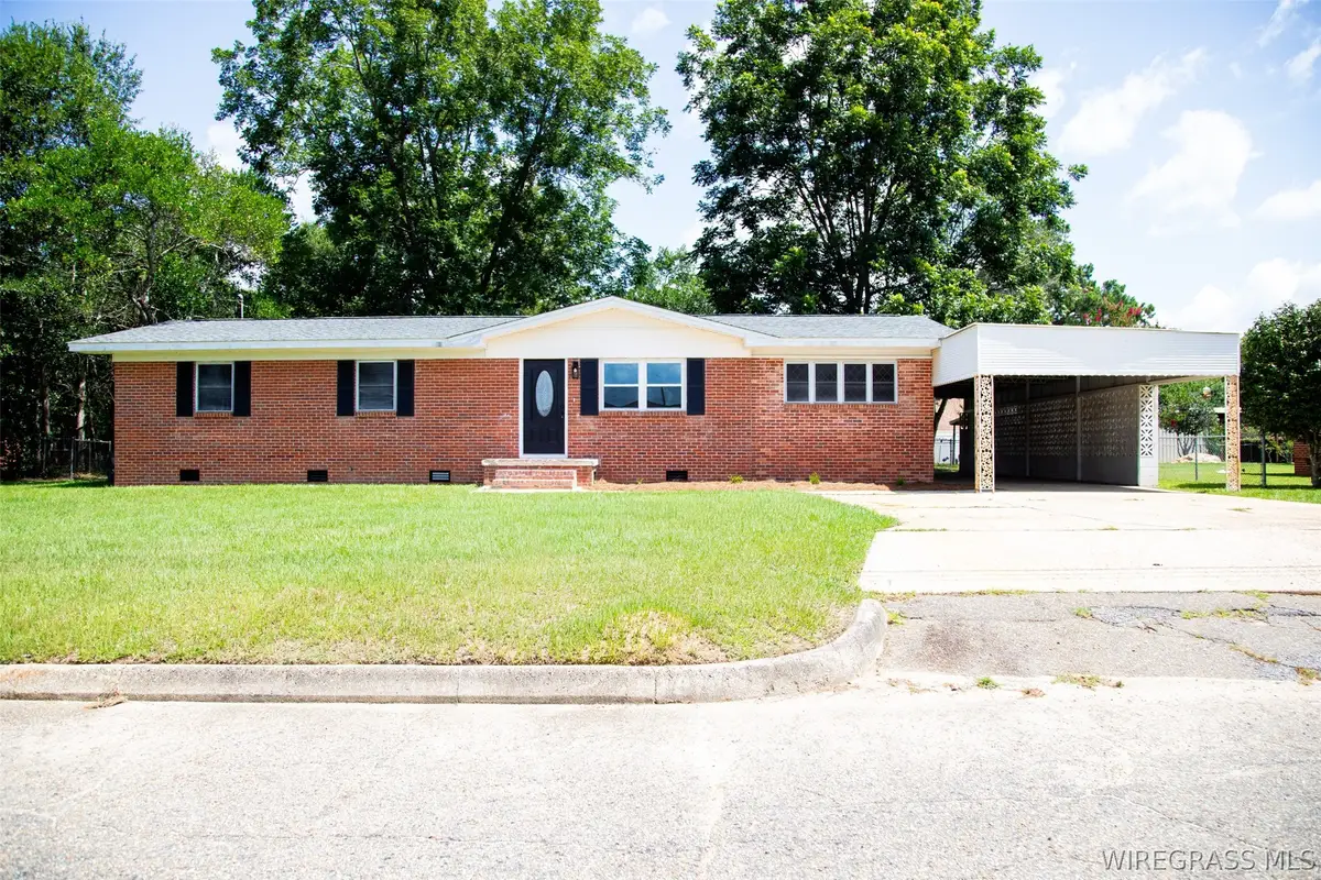 702 W Jernigan Avenue, Geneva, AL 36340 - #1