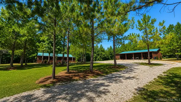 1276 Stuart Tarter Road, Ozark, AL 36360
