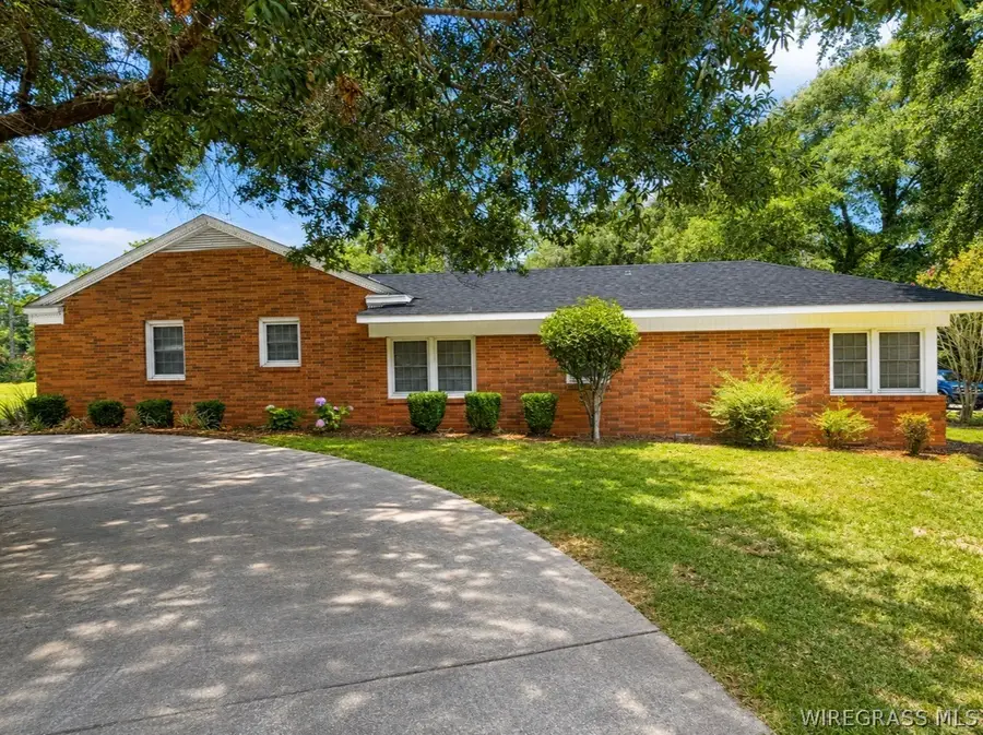 529 Davis Street E, Elba, AL 36323 - #2