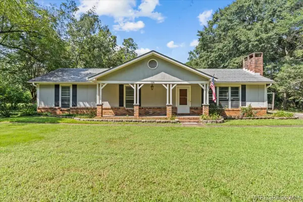 138 Edgewood Drive, Daleville, AL 36322