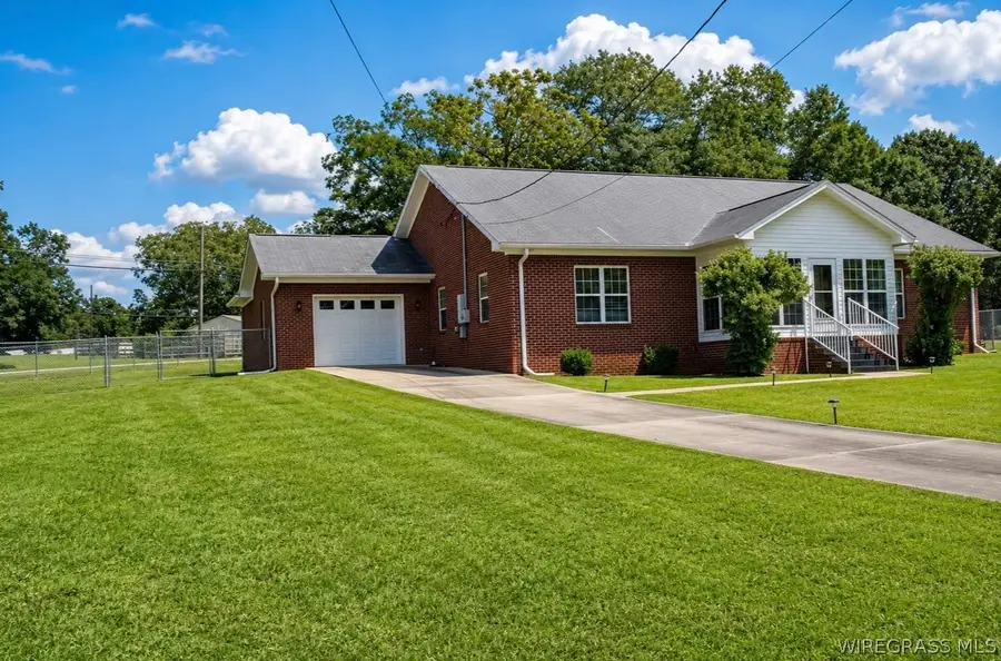 209 Mcgowan Street E, New Brockton, AL 36351 - #2