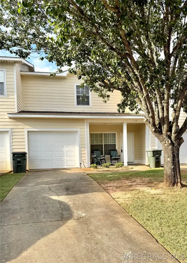 77 Courtyard Way, Enterprise, AL 36330