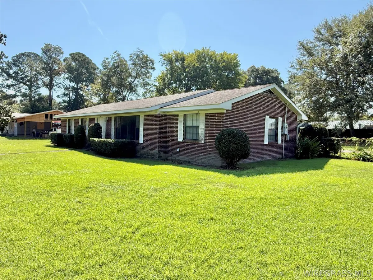 613 W Spring Avenue, Geneva, AL 36340 - #1