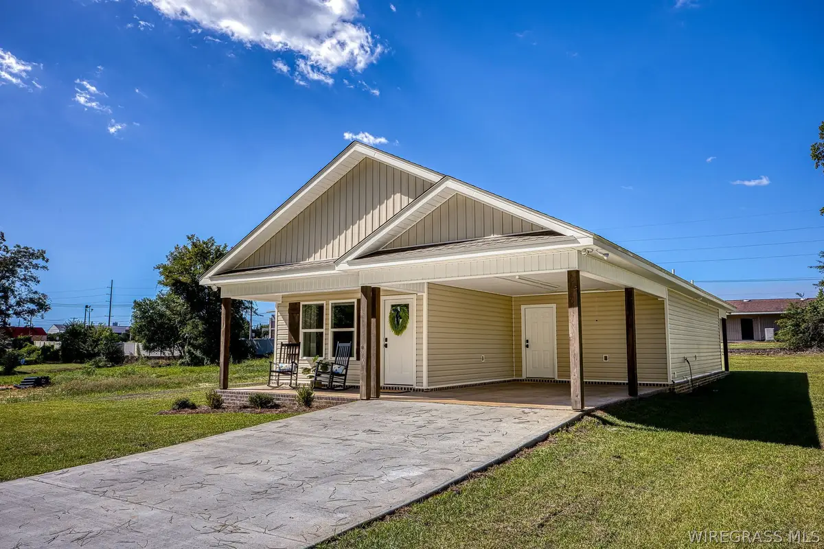 1204 W Pine Avenue, Geneva, AL 36340 - #1