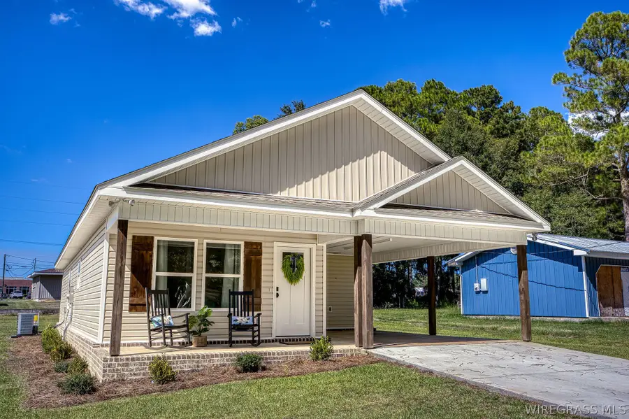 1204 W Pine Avenue, Geneva, AL 36340 - #2