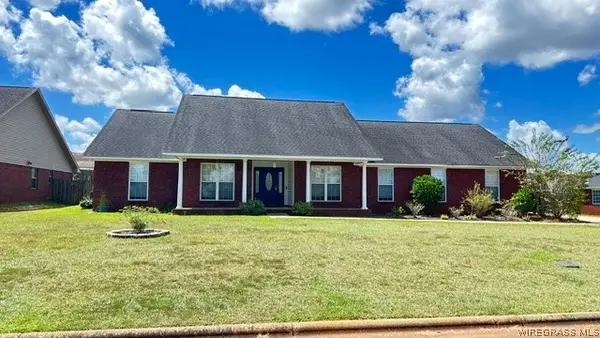 107 Stonehedge Drive, Enterprise, AL 36330