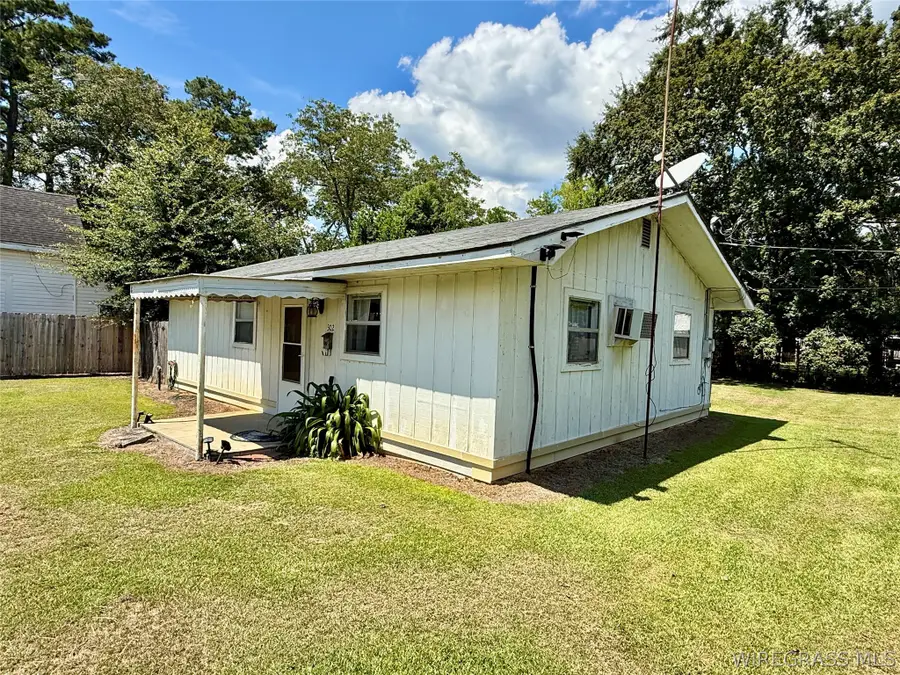 300 W Commerce Street, Hartford, AL 36344 - #2