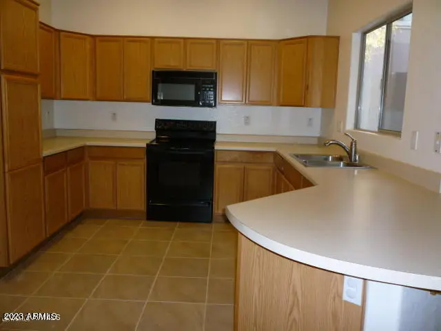 8104 W Zoe Ella Way, Peoria, AZ 85382 - Image #3