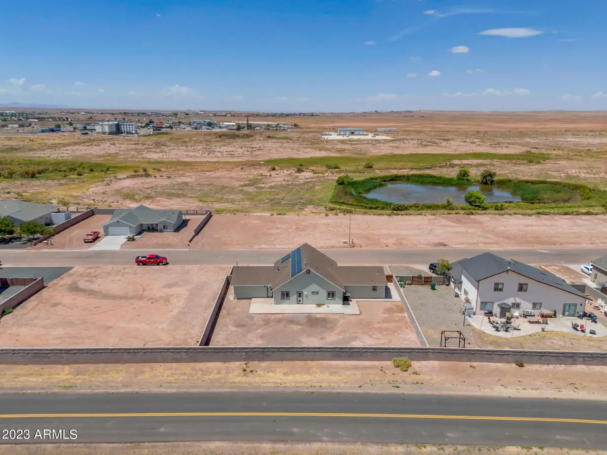 2216 Caddyshack Ln Lane, Winslow, AZ 86047 - Image #1