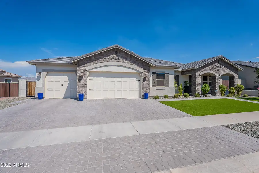 8603 S 16th Drive, Phoenix, AZ 85041 - Image #2