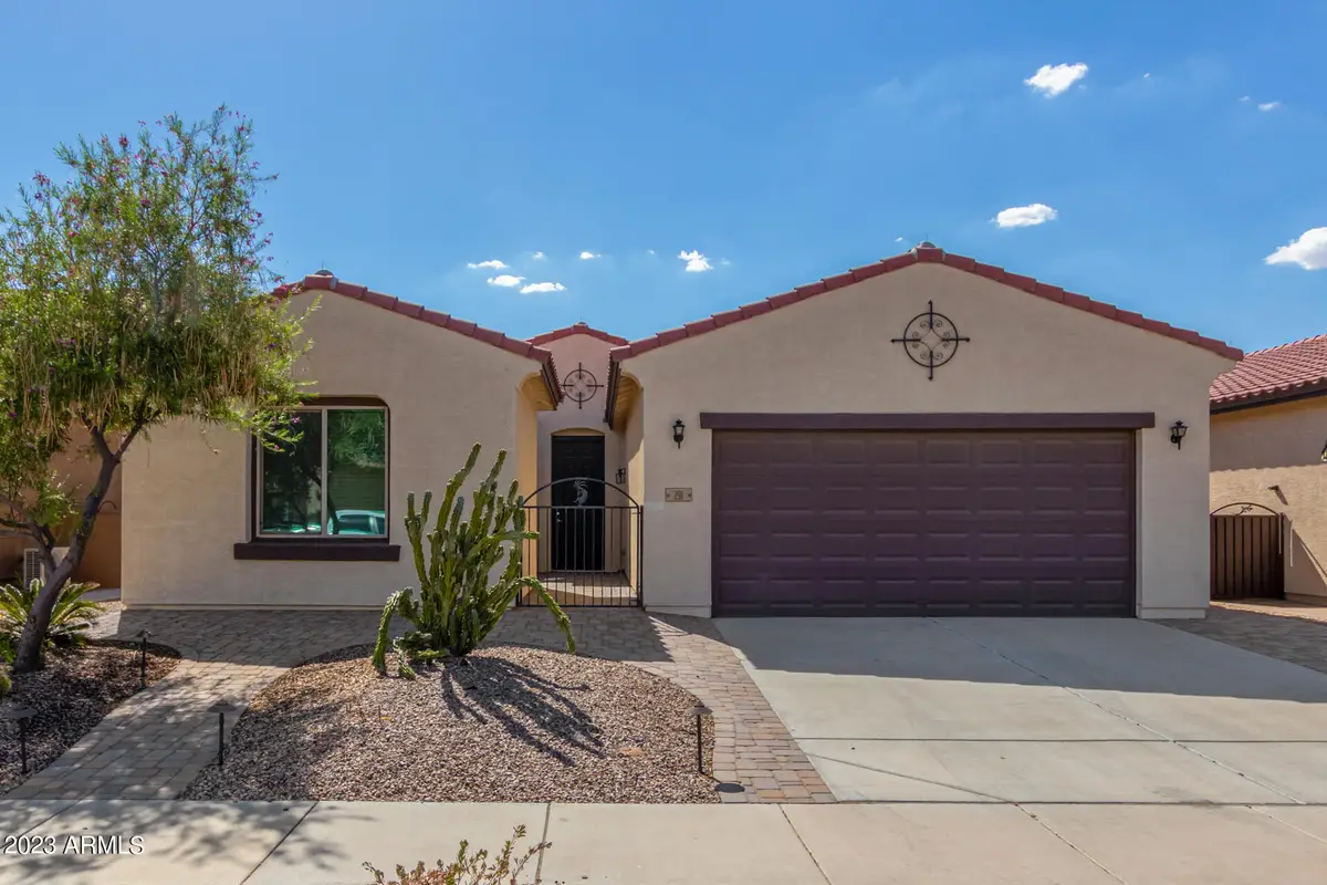 291 N Agua Fria Lane, Casa Grande, AZ 85194 - Image #1