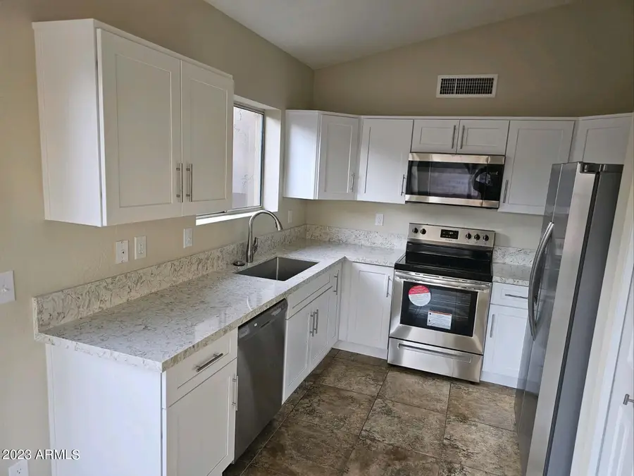 1811 S 39th Street #37, Mesa, AZ 85206 - Image #3