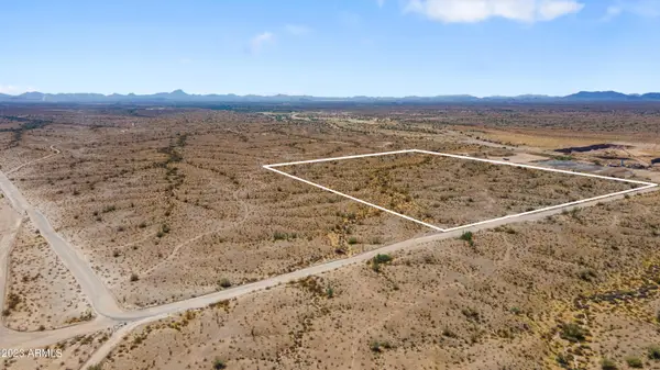 31900 W Camelback Road #1, Tonopah, AZ 85354