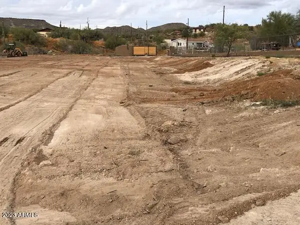 2XXX W Estrella Road #2, New River, AZ 85087