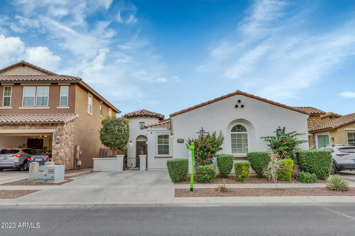 809 E Gary Lane, Phoenix, AZ 85042 - Image #1