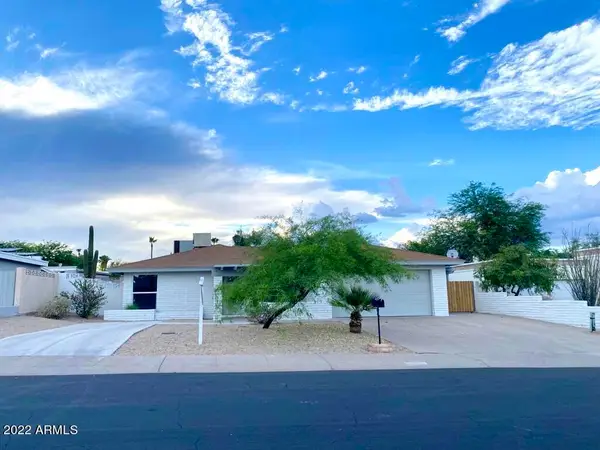 2038 E Janice Way, Phoenix, AZ 85022