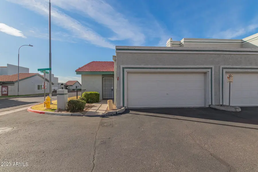 8704 N Fountain Drive, Peoria, AZ 85345 - Image #2