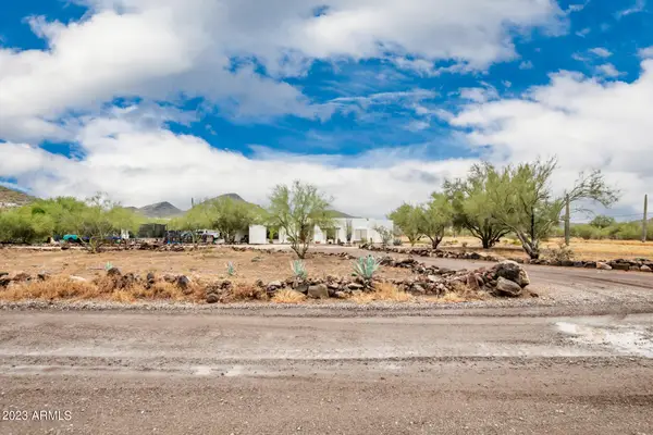 2015 E Gaffney Road, New River, AZ 85087