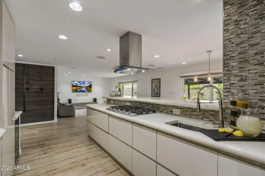 8219 E Valley View Road, Scottsdale, AZ 85250 - Image #3