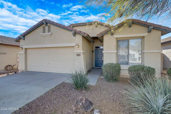 17247 W Smokey Drive, Surprise, AZ 85388