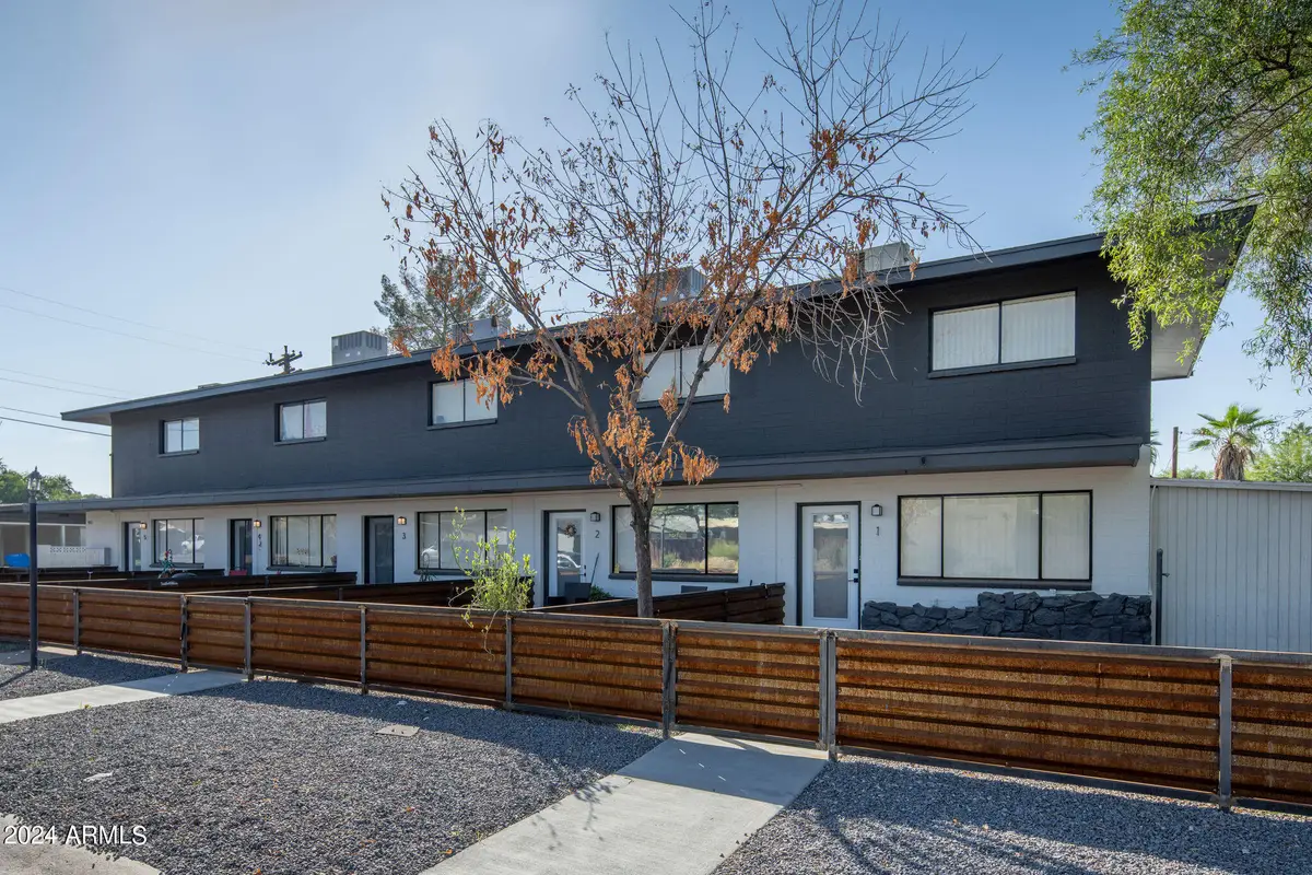 901 E Claremont Street, Phoenix, AZ 85014 - Image #1