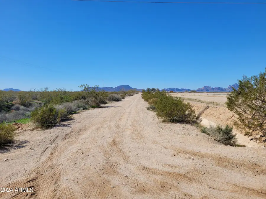 527XX W Carver Road #D, Tonopah, AZ 85354 - Image #3