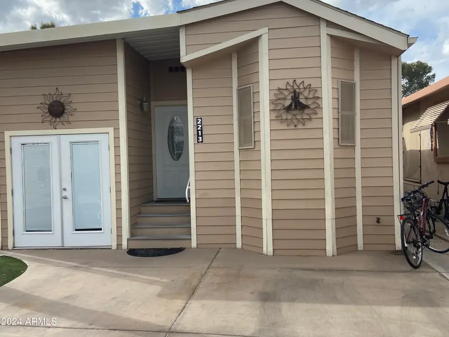 2213 S Seminole Drive, Apache Junction, AZ 85119 - Image #2