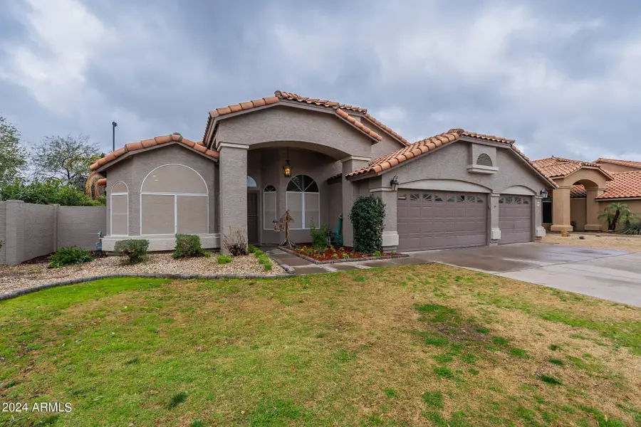 2142 S Raven Circle, Mesa, AZ 85209 - Image #3