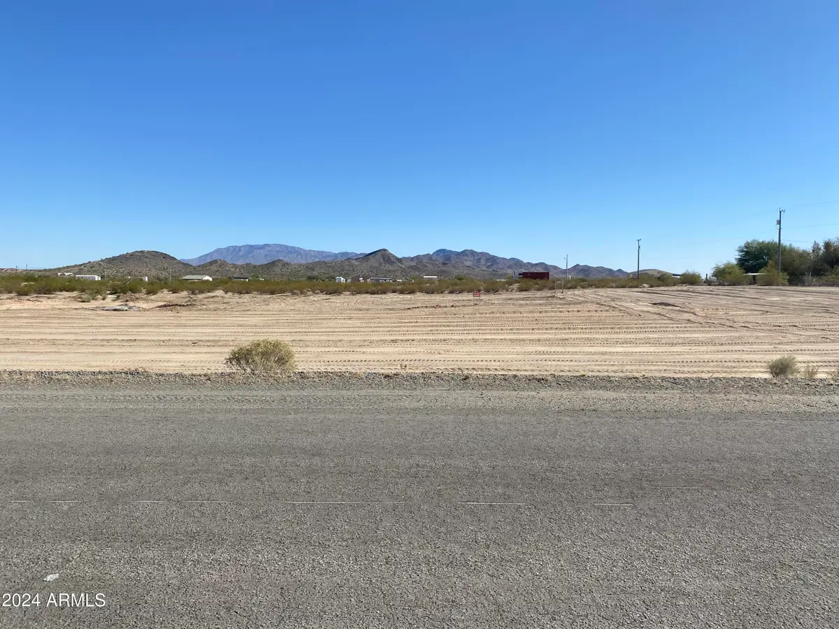 39137 Cox Avenue, Salome, AZ 85348 - Image #1