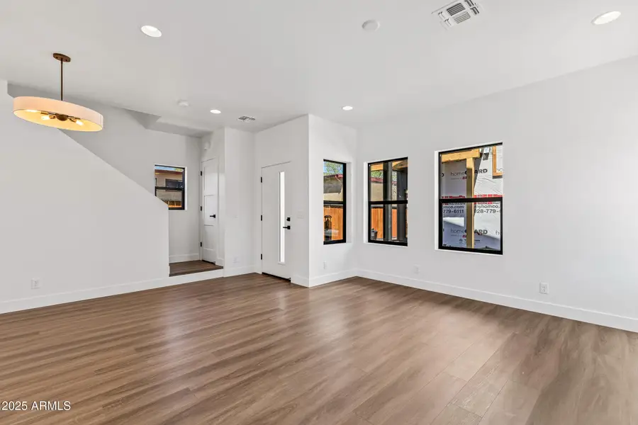 302 W Oak Avenue #1, Flagstaff, AZ 86001 - Image #2