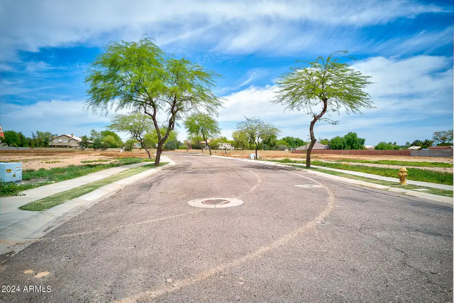 811 N Poinciana Court #10, Gilbert, AZ 85234 - #3