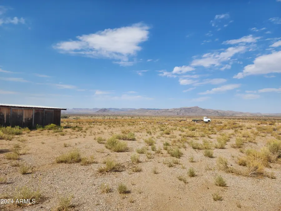 4870 W Desert Sam Roads, Golden Valley, AZ 86413 - Image #2