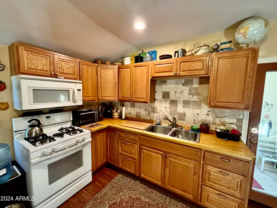 620 N Connolly Avenue, Ajo, AZ 85321 - Image #2