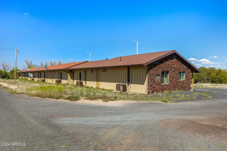 80 Clubhouse Lane, Concho, AZ 85924 - Image #2