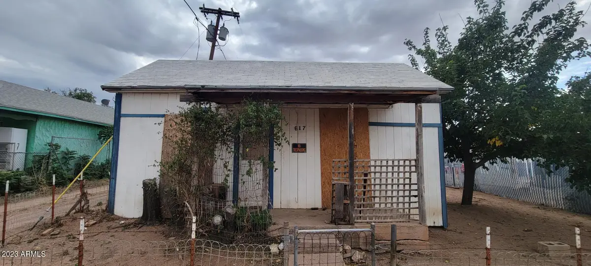 617 E 17th Street, Douglas, AZ 85607 - Image #1