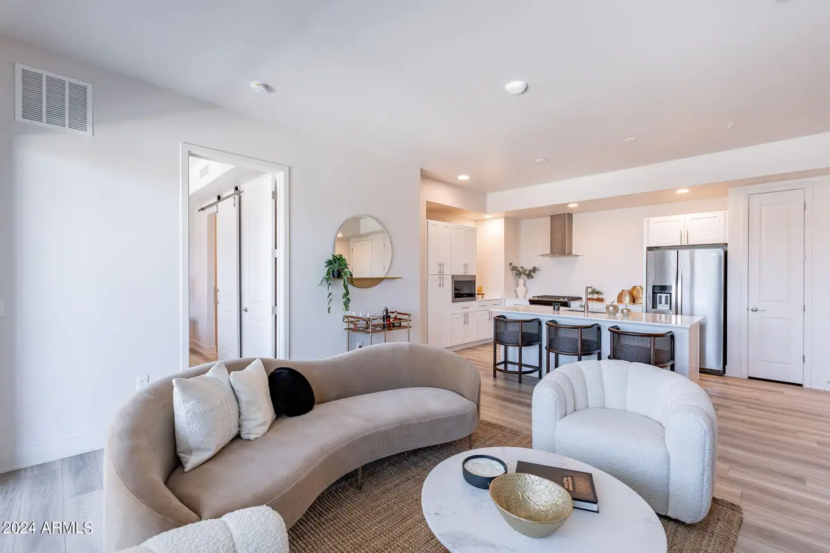 3131 N Central Avenue #6014, Phoenix, AZ 85012 - Image #1