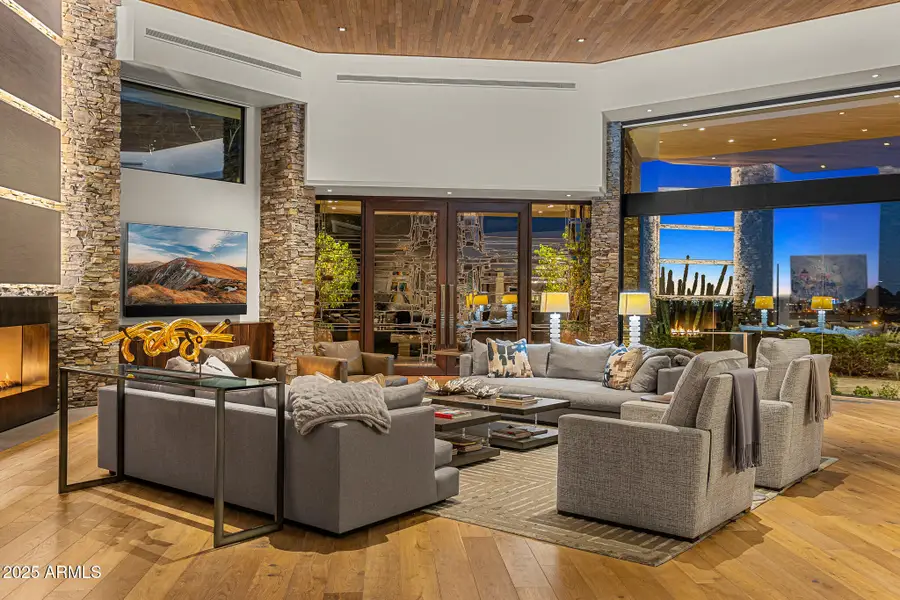 5630 E Rockridge Road, Phoenix, AZ 85018 - Image #3