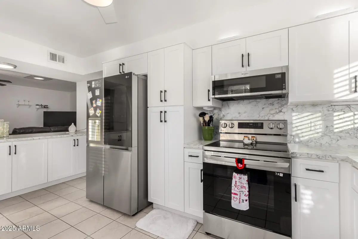 11024 W Peoria Avenue, Sun City, AZ 85351 - Image #1