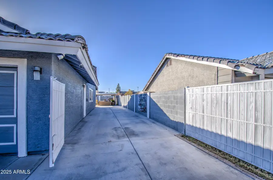 8021 W Charter Oak Road, Peoria, AZ 85381 - Image #2