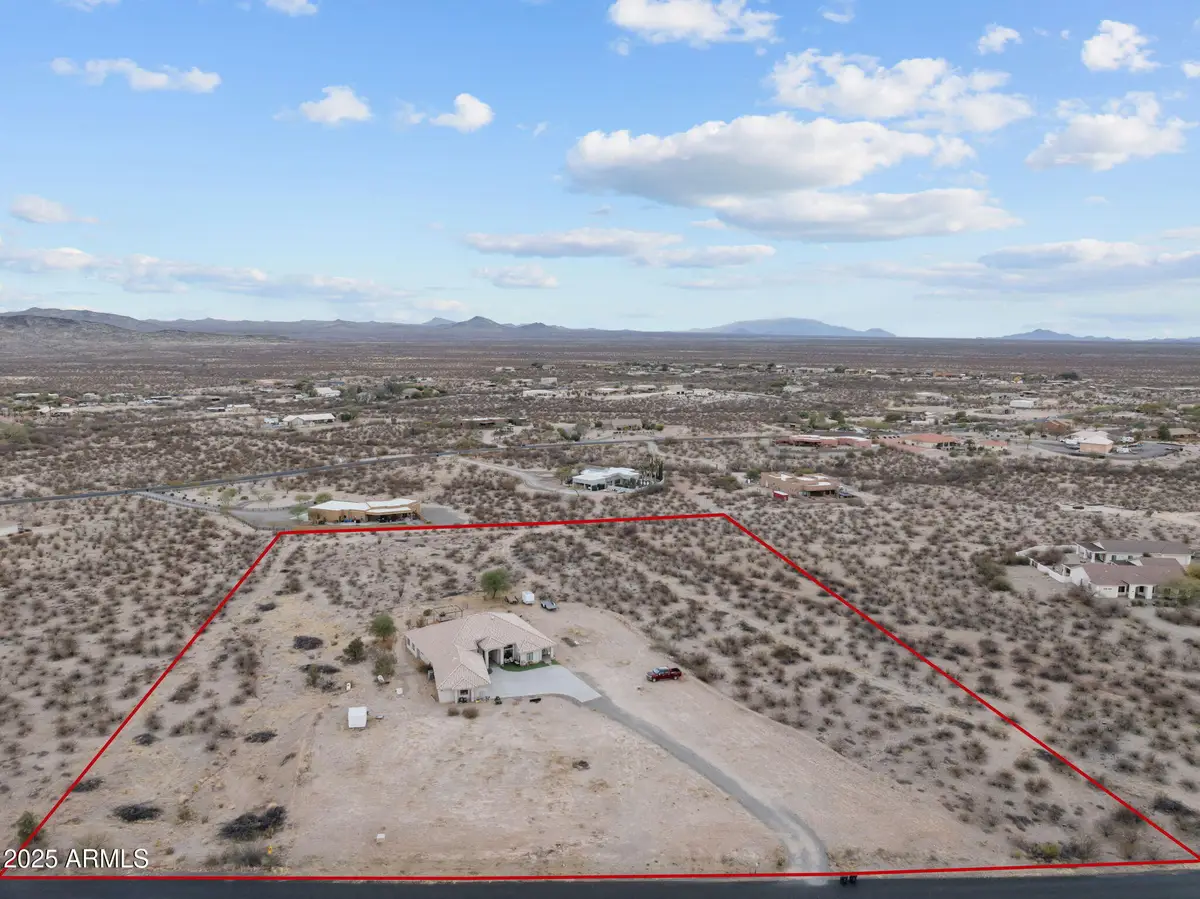 21315 W Vista Royale Drive, Wickenburg, AZ 85390 - Image #1