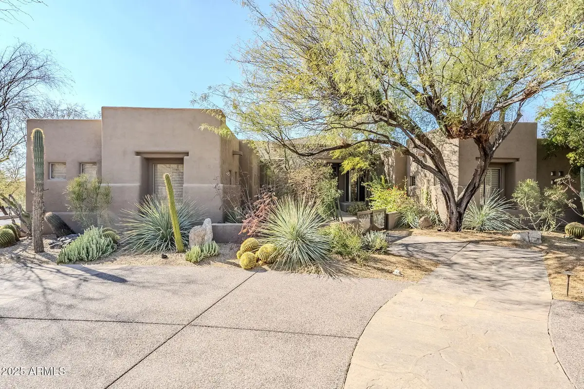 8037 E Thorntree Drive, Scottsdale, AZ 85266 - Image #1