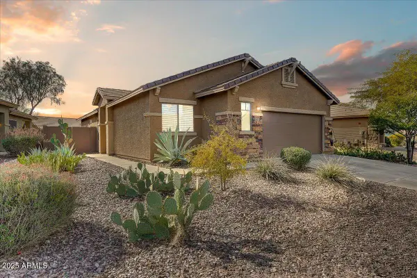 1635 W Owens Way, Anthem, AZ 85086