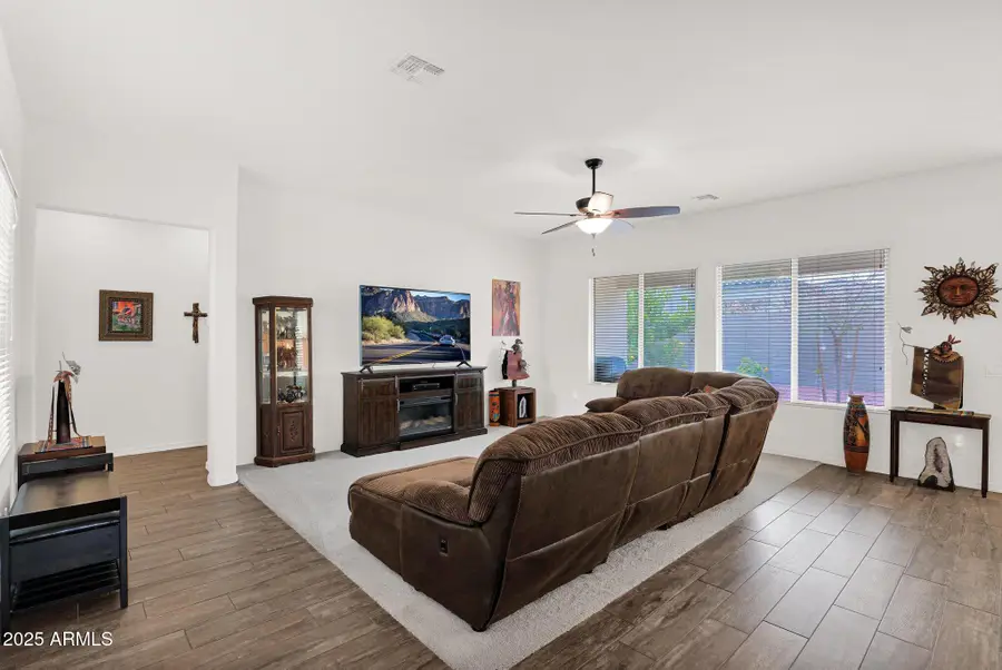 18059 W Tanglewood Drive, Goodyear, AZ 85338 - Image #2