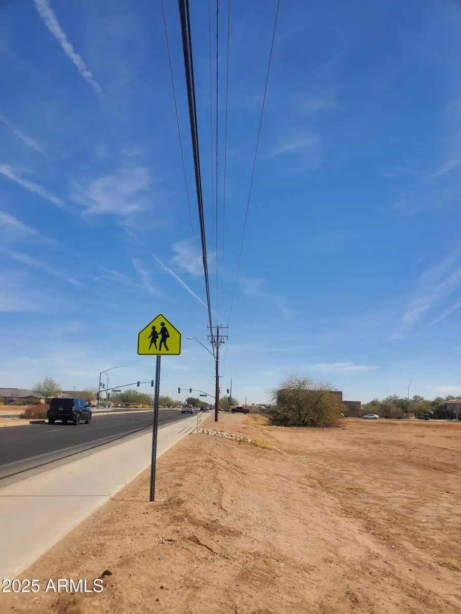 1347 E Cottonwood Lane, Casa Grande, AZ 85122 - Image #2