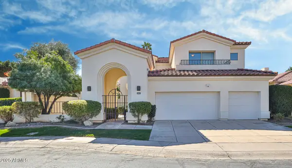 7667 E Krall Street, Scottsdale, AZ 85250