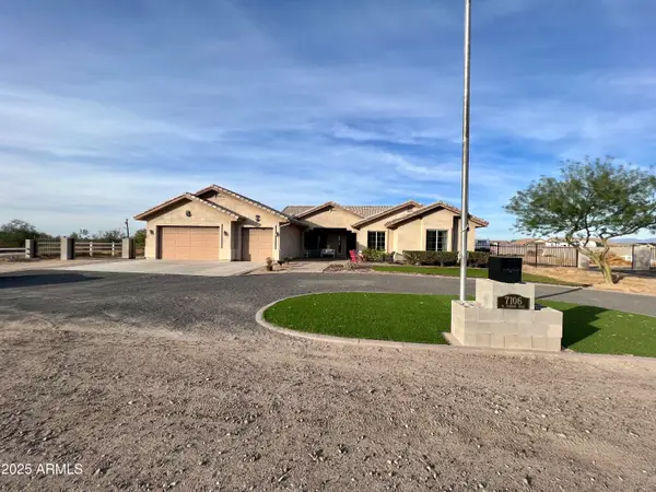 7106 W Hombre Road, San Tan Valley, AZ 85144