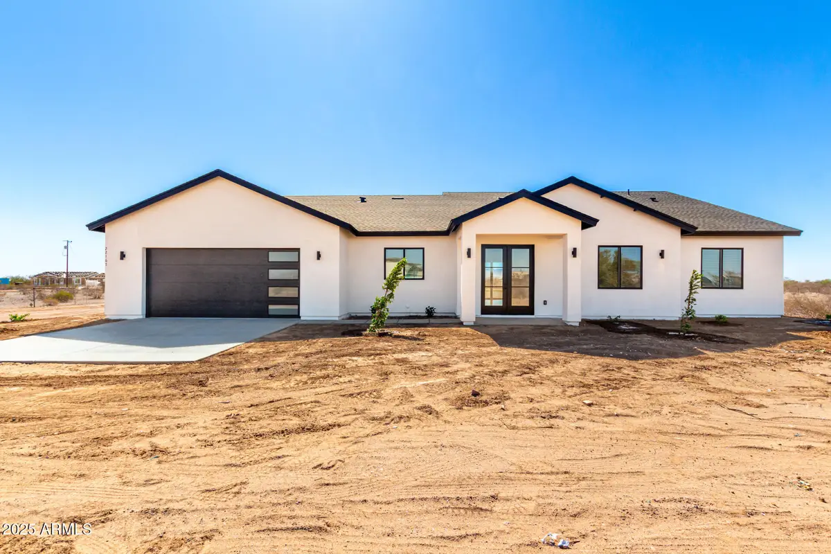 22167 W Laura Street, Wittmann, AZ 85361 - Image #1