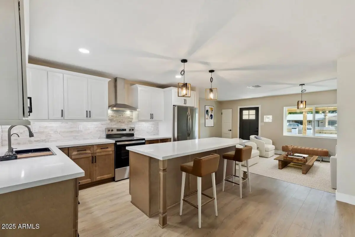 2202 E Osborn Road, Phoenix, AZ 85016 - Image #1