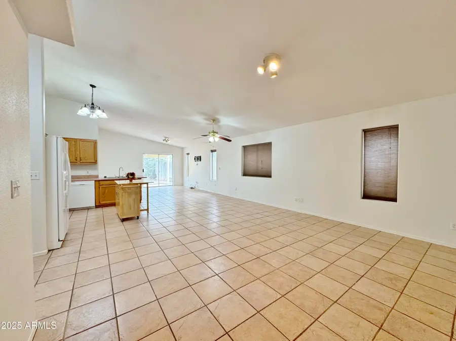 8977 W Pineveta Drive, Arizona City, AZ 85123 - Image #2